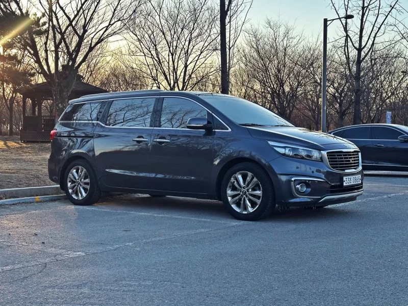 Kia Carnival