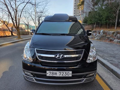 Hyundai Starex
