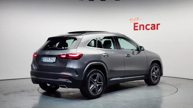 Mercedes-Benz GLA-Class