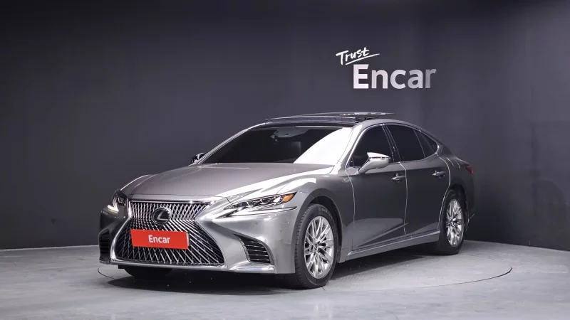 Lexus LS