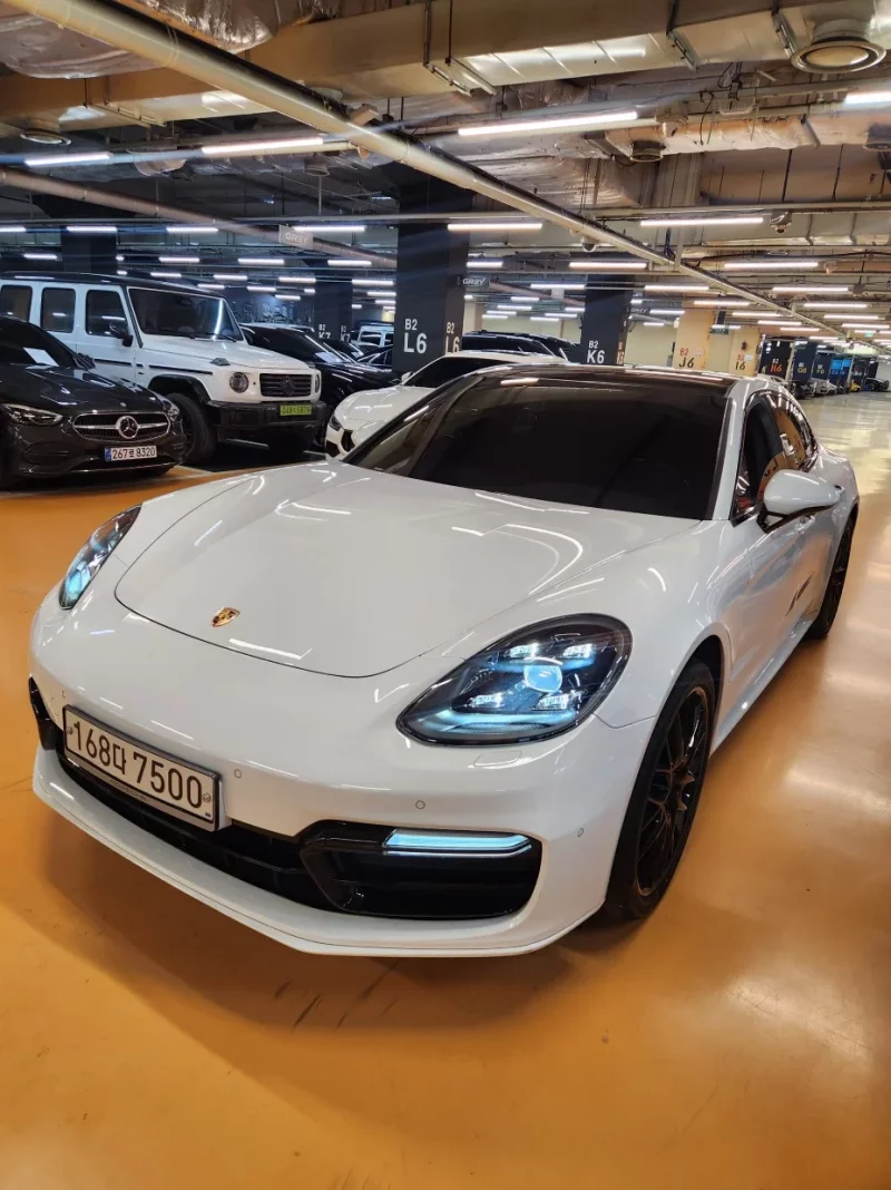 Porsche PANAMERA