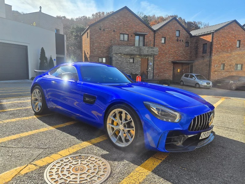 Mercedes-Benz AMG GT