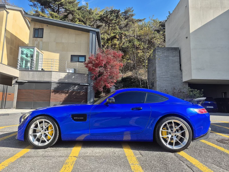 Mercedes-Benz AMG GT