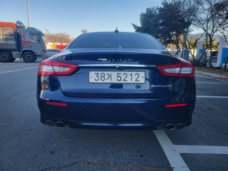 Maserati QUATTROPORTE