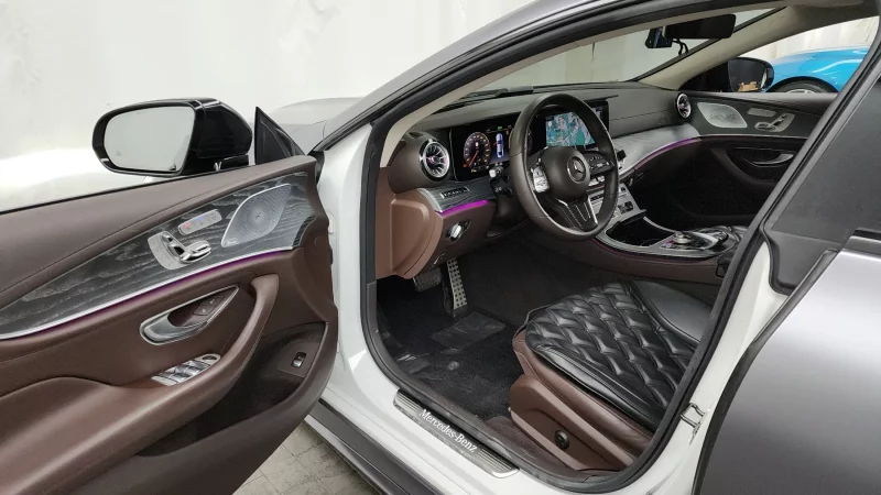 Mercedes-Benz CLS-Class