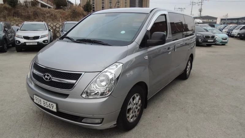 Hyundai Starex