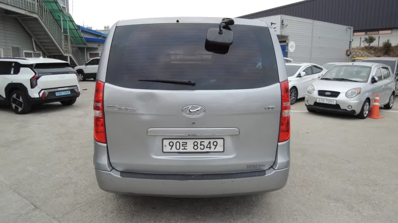 Hyundai Starex