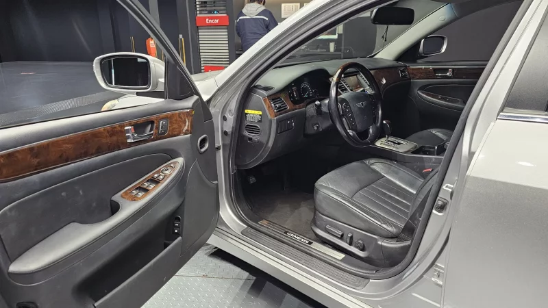 Hyundai Genesis