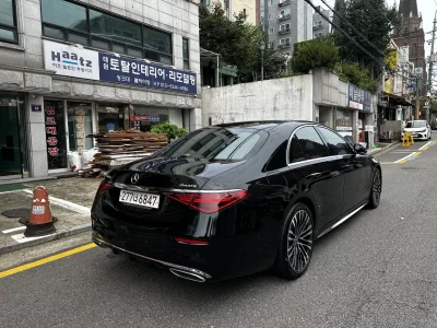 Mercedes-Benz S-Class