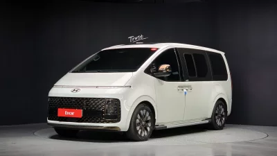 Hyundai Staria