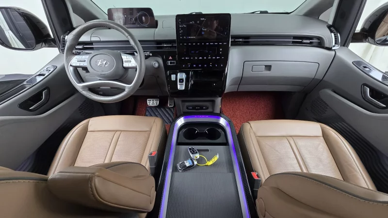 Hyundai Staria