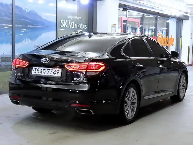 Hyundai Aslan