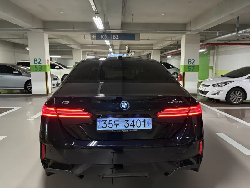 BMW i5