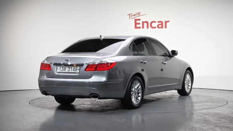 Hyundai Genesis