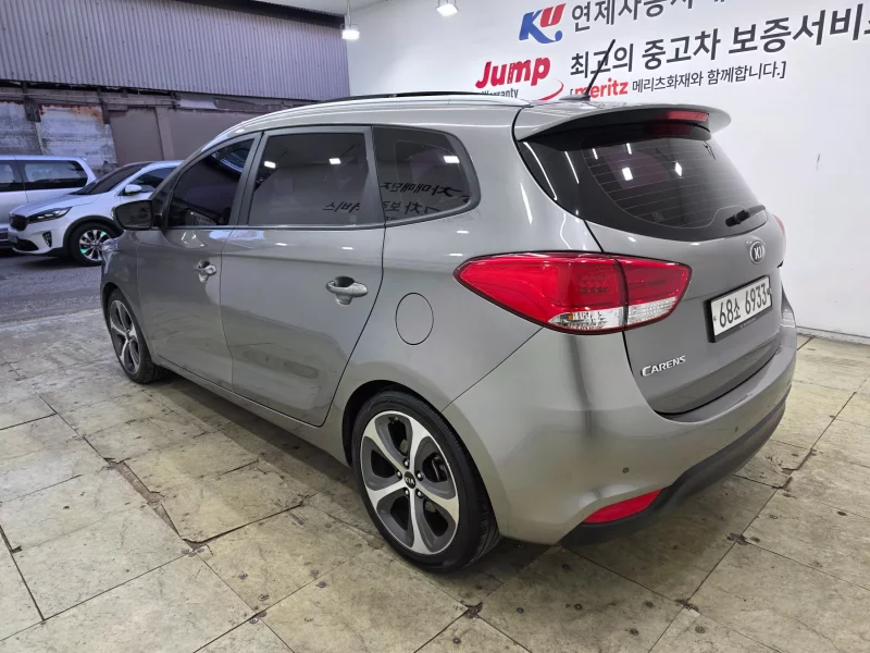 Kia Carens