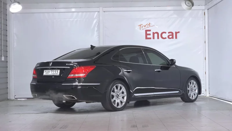 Hyundai Equus