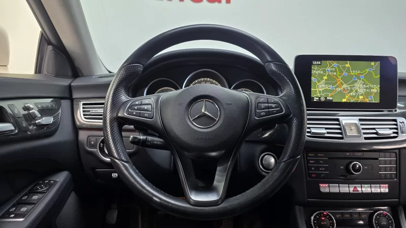 Mercedes-Benz CLS-Class
