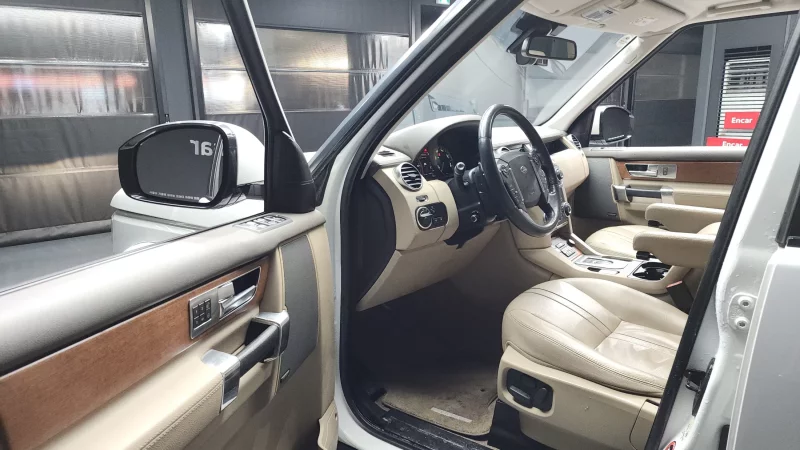 Land Rover DISCOVERY