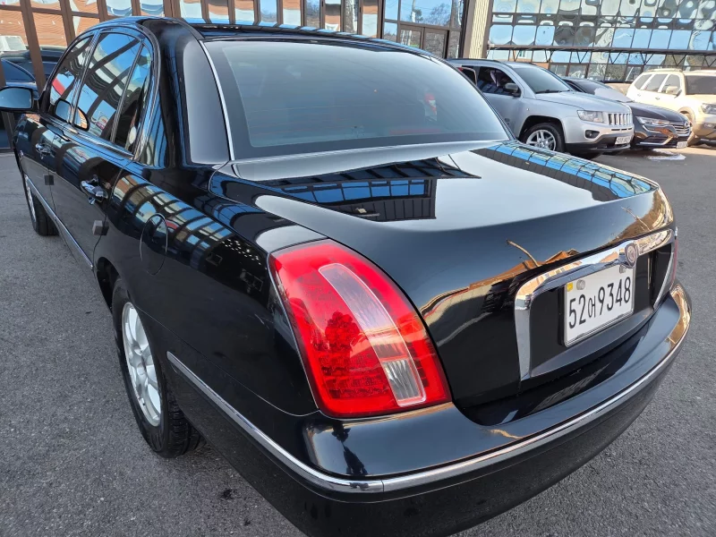 Kia OPIRUS