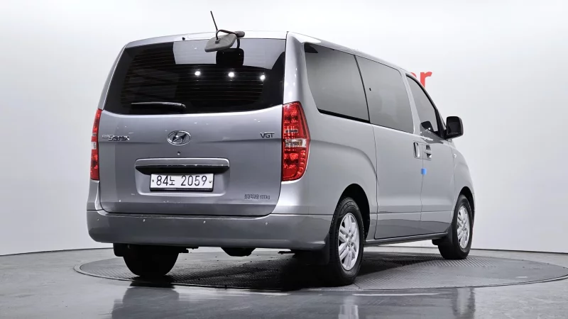 Hyundai Grand Starex