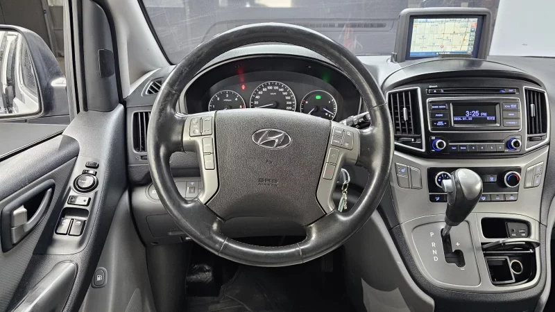 Hyundai Grand Starex