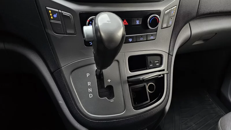 Hyundai Grand Starex