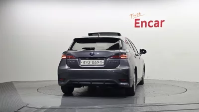 Lexus CT200h