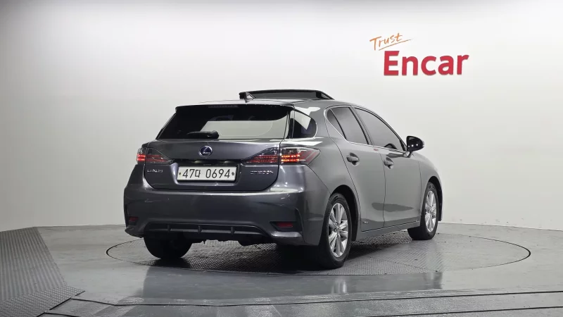 Lexus CT200h