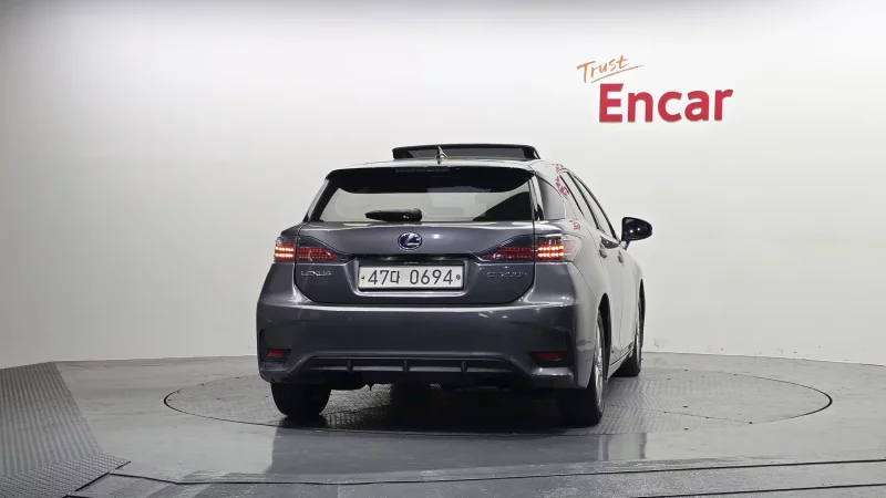 Lexus CT200h