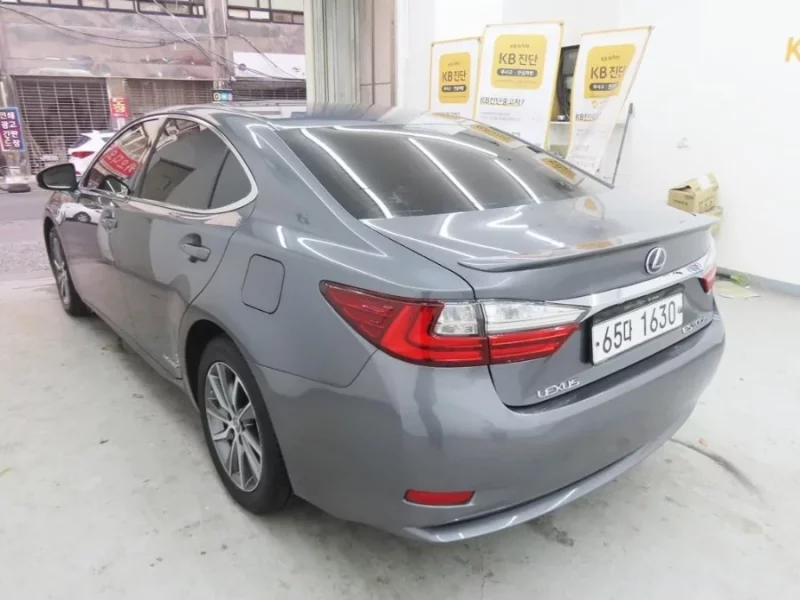 Lexus ES300h