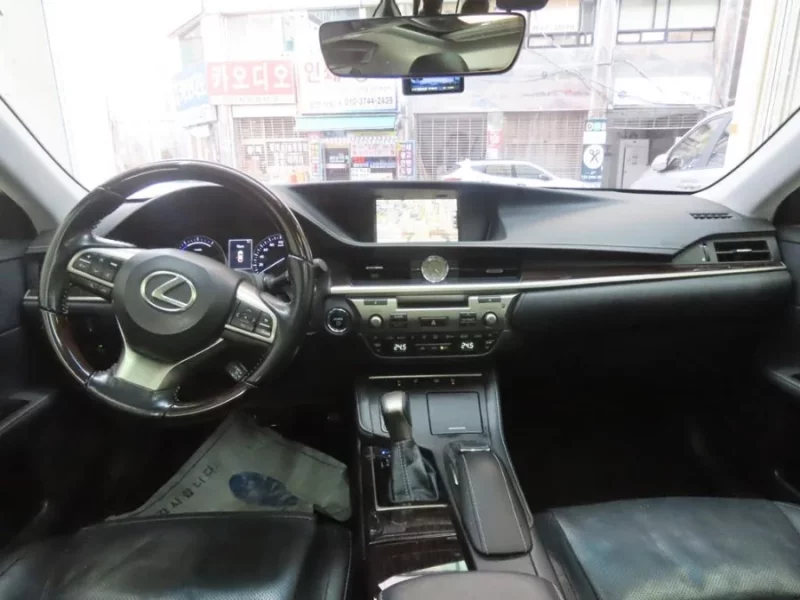 Lexus ES300h