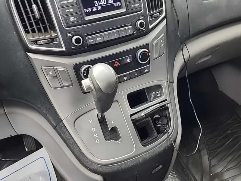Hyundai Grand Starex