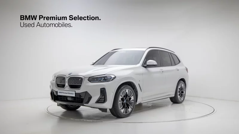 BMW iX3