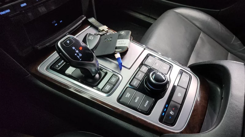 Hyundai Equus