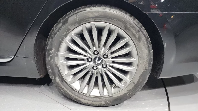 Hyundai Equus