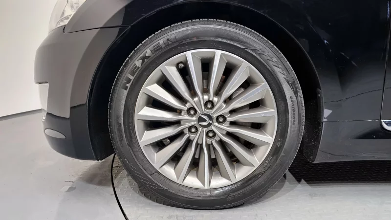 Hyundai Equus