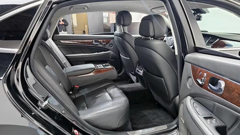 Hyundai Equus