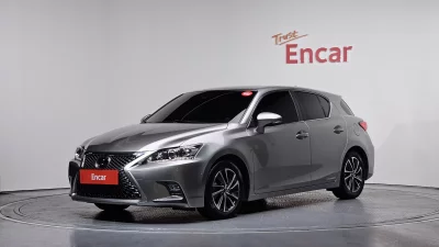 Lexus CT200h
