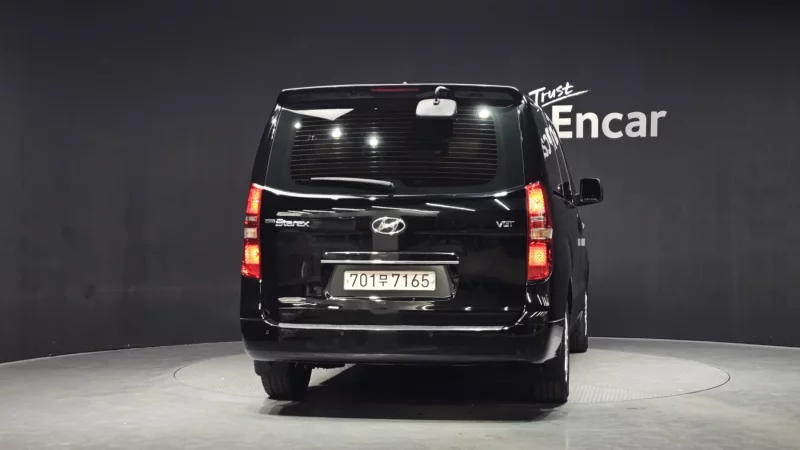 Hyundai Starex