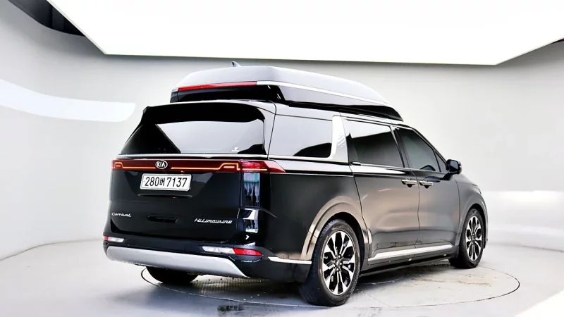 Kia Carnival