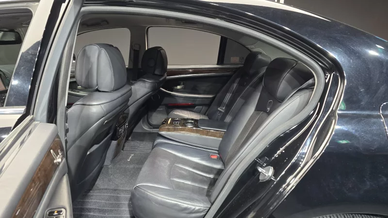 SsangYong Chairman W