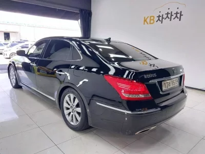 Hyundai Equus