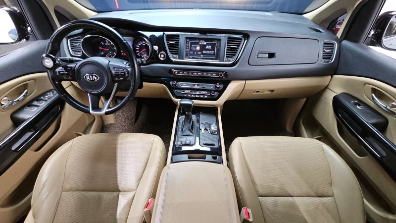 Kia Carnival