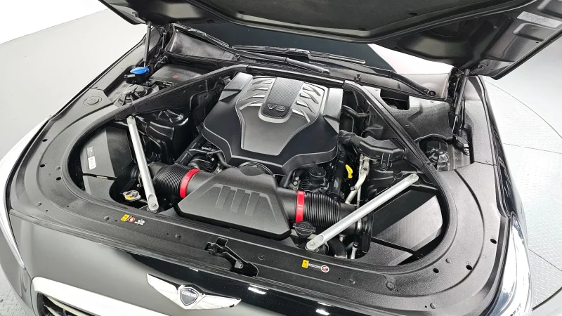 Genesis EQ900