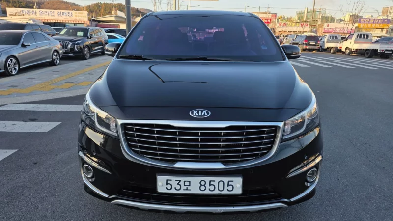 Kia Carnival