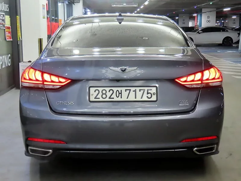 Hyundai Genesis