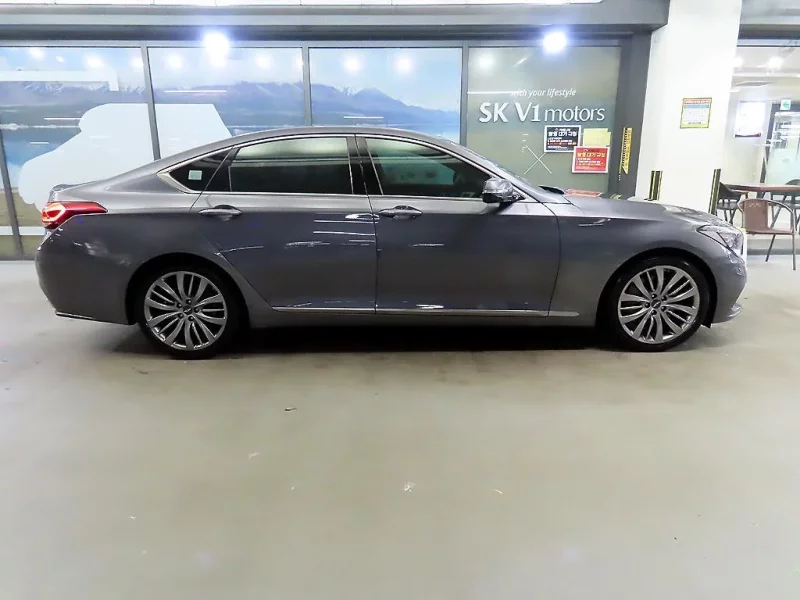 Hyundai Genesis