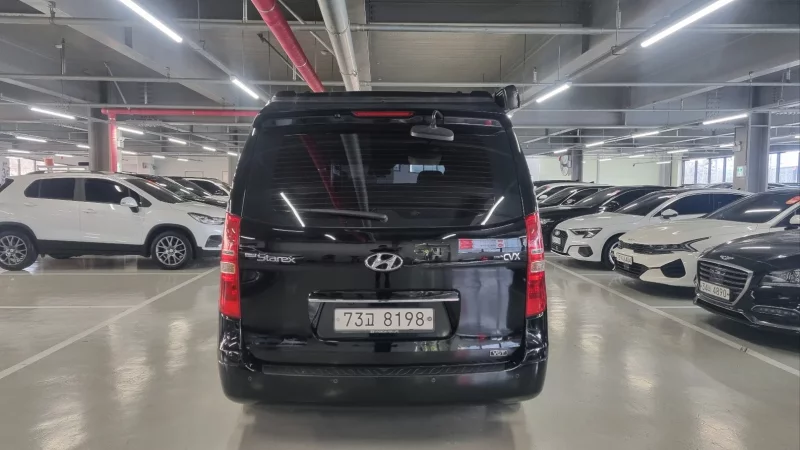 Hyundai Starex