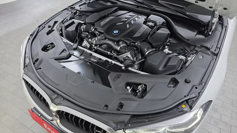 BMW 8-Series