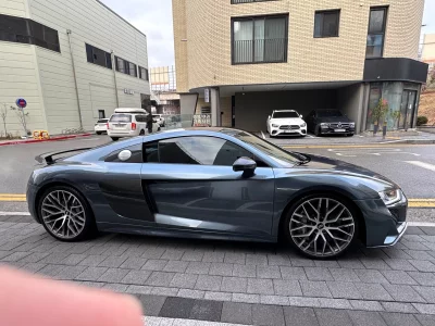 Audi R8